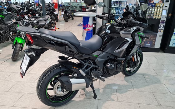 Gebrauchtmotorrad Kawasaki Versys 1100 SE - Bild 2 Gebrauchtmotorrad Kawasaki Versys 1100 SE - Bild 2