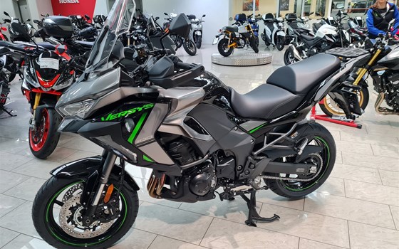Gebrauchtmotorrad Kawasaki Versys 1100 SE - Bild 3