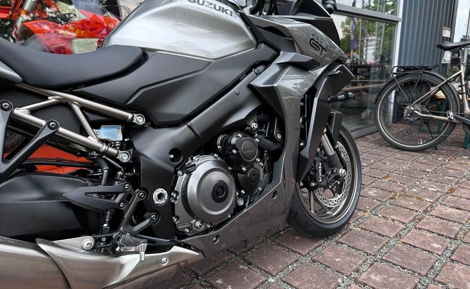 Angebot Suzuki GSX-S1000GT Bild 10: Angebot Suzuki GSX-S1000GT
