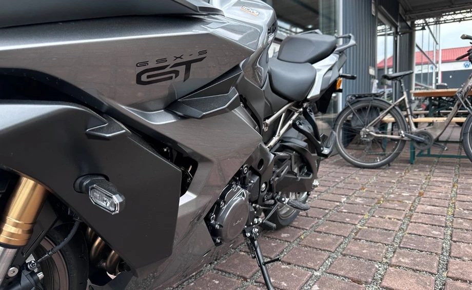 Angebot Suzuki GSX-S1000GT Bild 11: Angebot Suzuki GSX-S1000GT