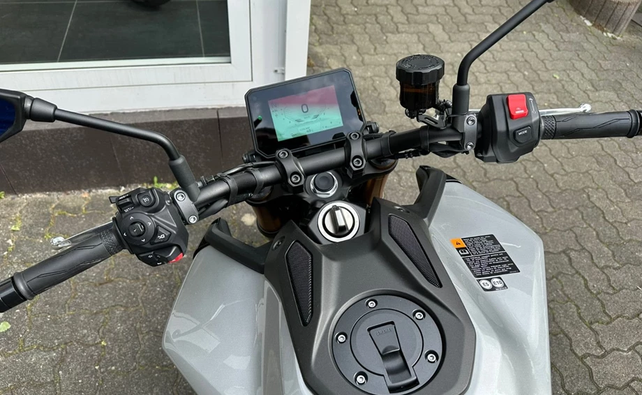 Angebot Yamaha MT-09 SP Bild 15: Angebot Yamaha MT-09 SP