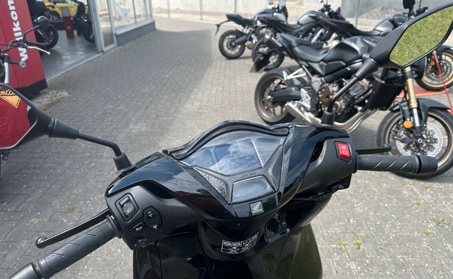 Offer Honda SH350i Bild 5: Offer Honda SH350i