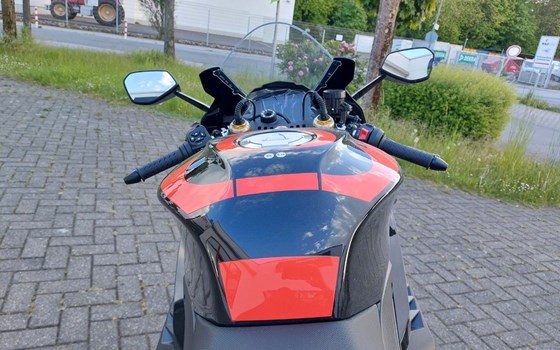 Neufahrzeug Aprilia RSV4 1100 Factory - Bild 11