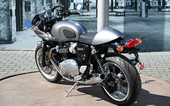 Gebrauchtmotorrad Triumph Thruxton 1200 - Bild 10