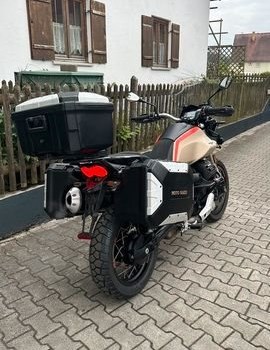 Gebrauchtmotorrad Moto Guzzi V85 TT Travel - Bild 3