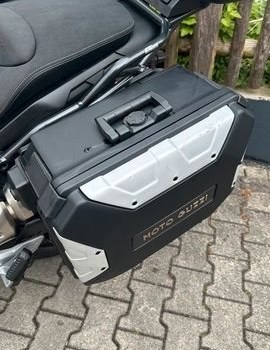 Gebrauchtmotorrad Moto Guzzi V85 TT Travel - Bild 9