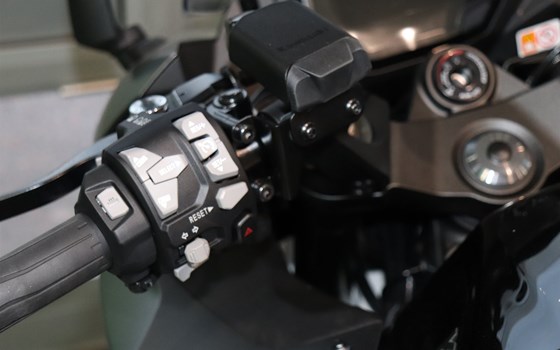 Neufahrzeug Kawasaki Ninja 1100SX SE - Bild 4