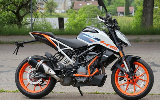 Gebrauchtmotorrad KTM 125 Duke - Bild 1