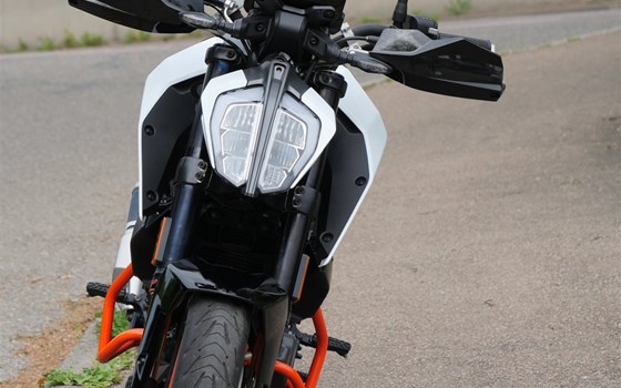Gebrauchtmotorrad KTM 125 Duke - Bild 3