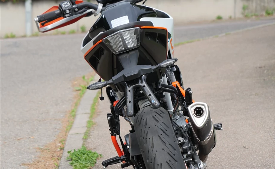 Angebot KTM 125 Duke Bild 6: Angebot KTM 125 Duke