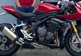 Gebrauchte Triumph Speed Triple 1200 RR