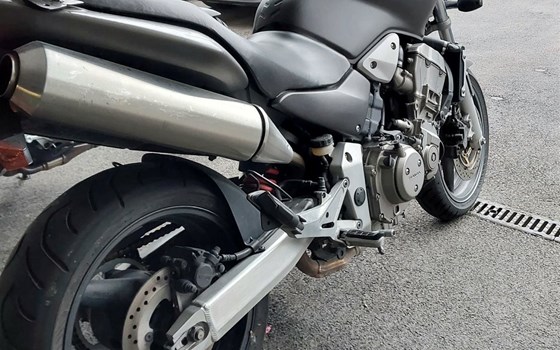 Gebrauchtmotorrad Honda CB 900 F Hornet - Bild 4 Gebrauchtmotorrad Honda CB 900 F Hornet - Bild 4
