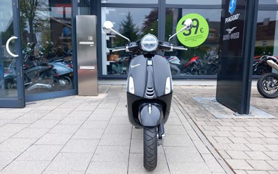 Vespa Primavera 125