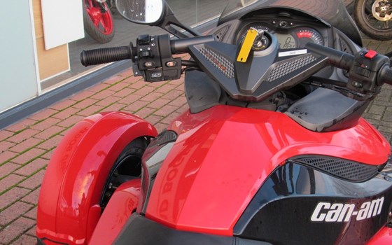 Gebrauchtmotorrad Can-Am Spyder RS - Bild 4
