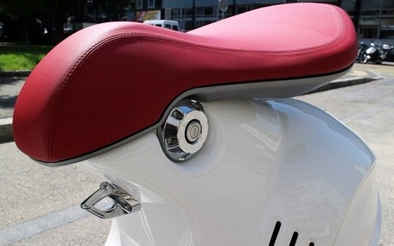 Gebrauchtmotorrad Vespa 946 125 i.e. 3V ABS - Bild 7