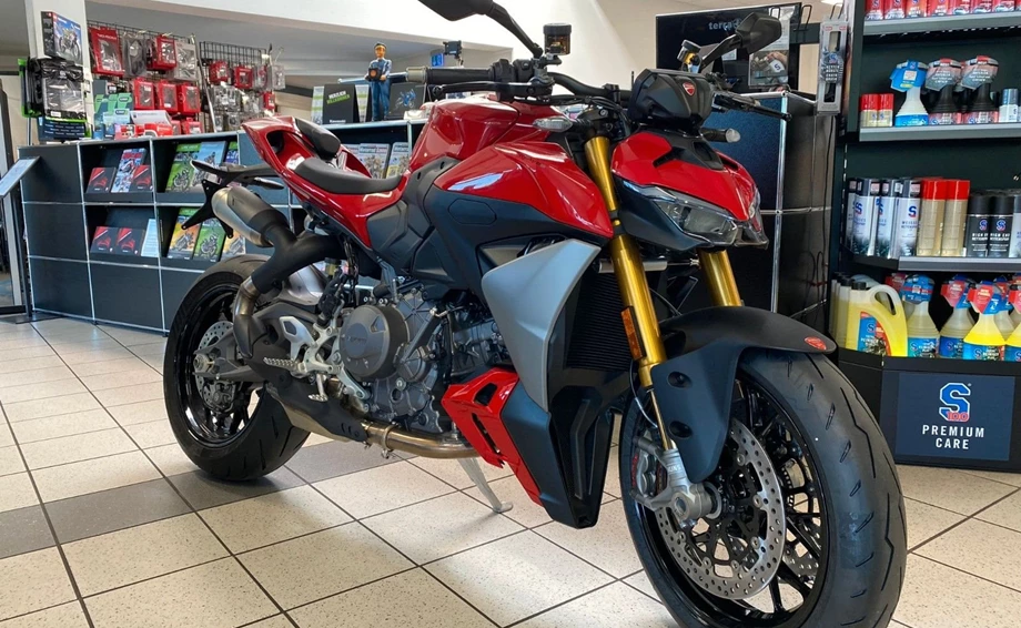Angebot Ducati Streetfighter V2 S Bild 2: Angebot Ducati Streetfighter V2 S