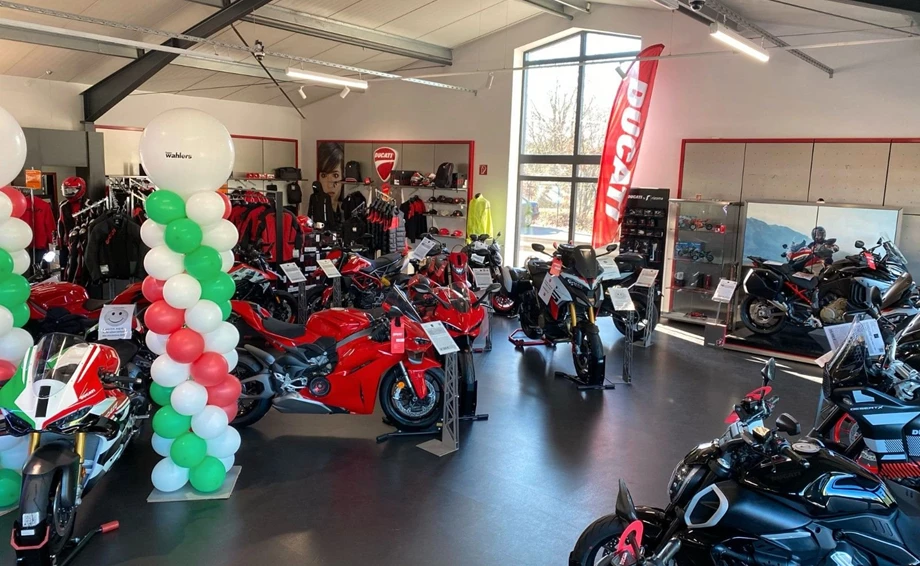 Angebot Ducati Streetfighter V4 Bild 15: Angebot Ducati Streetfighter V4