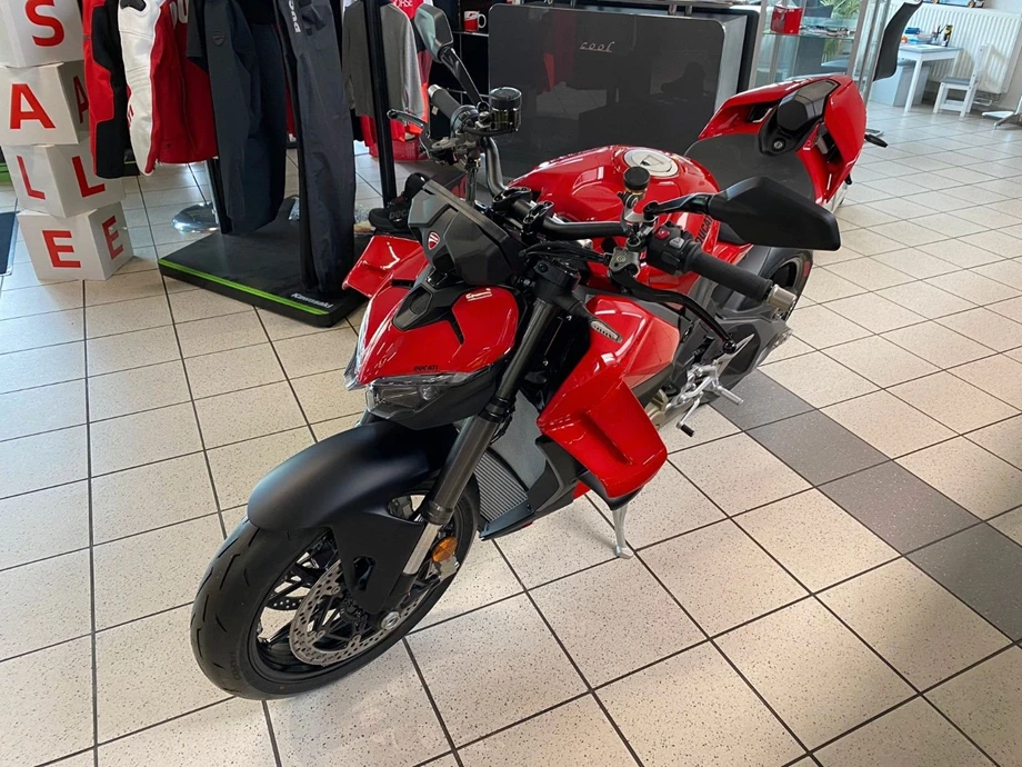 Angebot Ducati Streetfighter V4 Bild 6: Angebot Ducati Streetfighter V4
