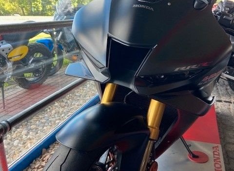 Gebrauchtmotorrad Honda CBR1000RR-R Fireblade SP - Bild 4