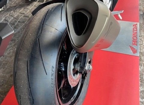 Neufahrzeug Honda CBR1000RR-R Fireblade SP - Bild 8