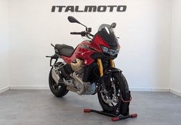 Neumotorrad Moto Guzzi V100 Mandello