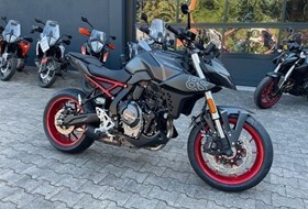 Suzuki GSX-8S