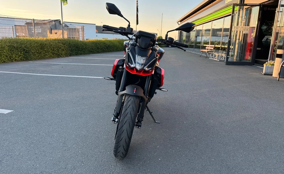 Angebot Aprilia Tuono 457 Bild 2: Angebot Aprilia Tuono 457