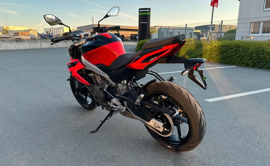 Angebot Aprilia Tuono 457 Bild 5: Angebot Aprilia Tuono 457