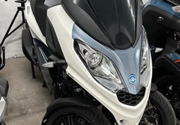 Neumotorrad Piaggio MP3 310