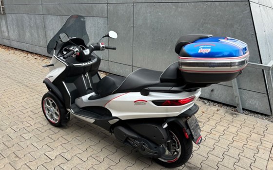 Gebrauchtmotorrad Piaggio MP3 300 HPE - Bild 4