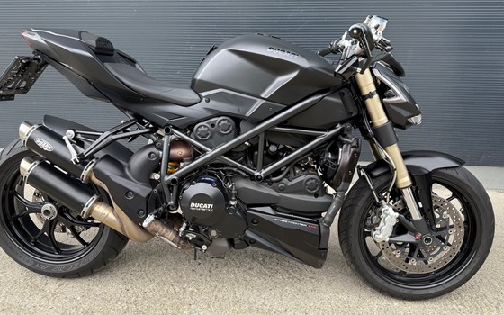 Gebrauchtmotorrad Ducati Streetfighter 848 - Bild 1 Gebrauchtmotorrad Ducati Streetfighter 848 - Bild 1