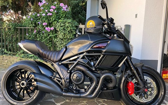 Gebrauchtmotorrad Ducati Diavel 1200 - Bild 1 Gebrauchtmotorrad Ducati Diavel 1200 - Bild 1
