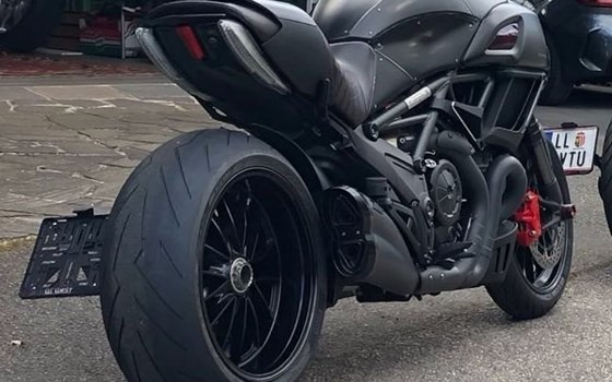 Gebrauchtmotorrad Ducati Diavel 1200 - Bild 2 Gebrauchtmotorrad Ducati Diavel 1200 - Bild 2