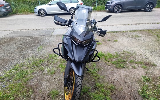 Gebrauchtmotorrad QJ Motor SRT 700 X - Bild 1 Gebrauchtmotorrad QJ Motor SRT 700 X - Bild 1