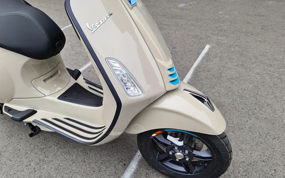 Neufahrzeug Vespa Primavera 125 S - Bild 4 Neufahrzeug Vespa Primavera 125 S - Bild 4