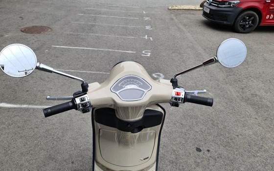 Neufahrzeug Vespa Primavera 125 S - Bild 6 Neufahrzeug Vespa Primavera 125 S - Bild 6