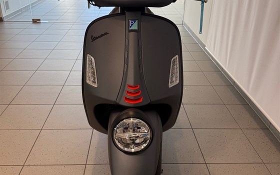 Neufahrzeug Vespa GTV 310 - Bild 5 Neufahrzeug Vespa GTV 310 - Bild 5