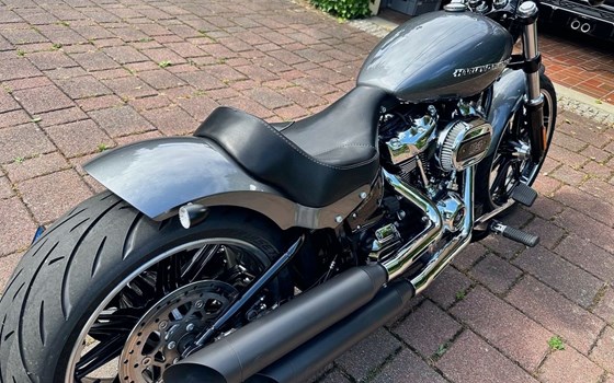 Gebrauchtmotorrad Harley-Davidson Softail Breakout 114 FXBRS - Bild 2