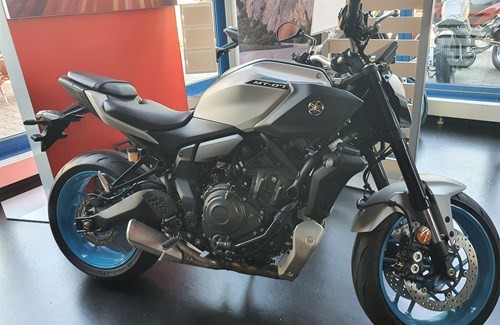 Neumotorrad Yamaha MT-07