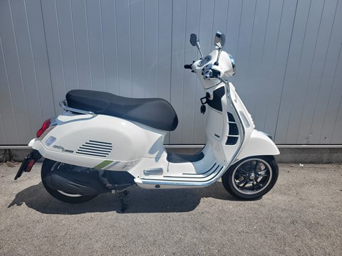 Vespa GTS 125 Super Tech