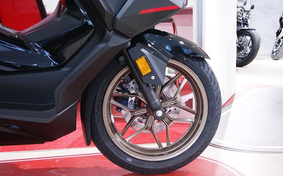 Neufahrzeug Honda Forza 125 - Bild 5 Neufahrzeug Honda Forza 125 - Bild 5