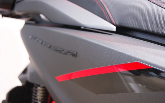 Neufahrzeug Honda Forza 125 - Bild 6 Neufahrzeug Honda Forza 125 - Bild 6