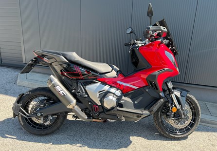 Honda X-ADV (rot)