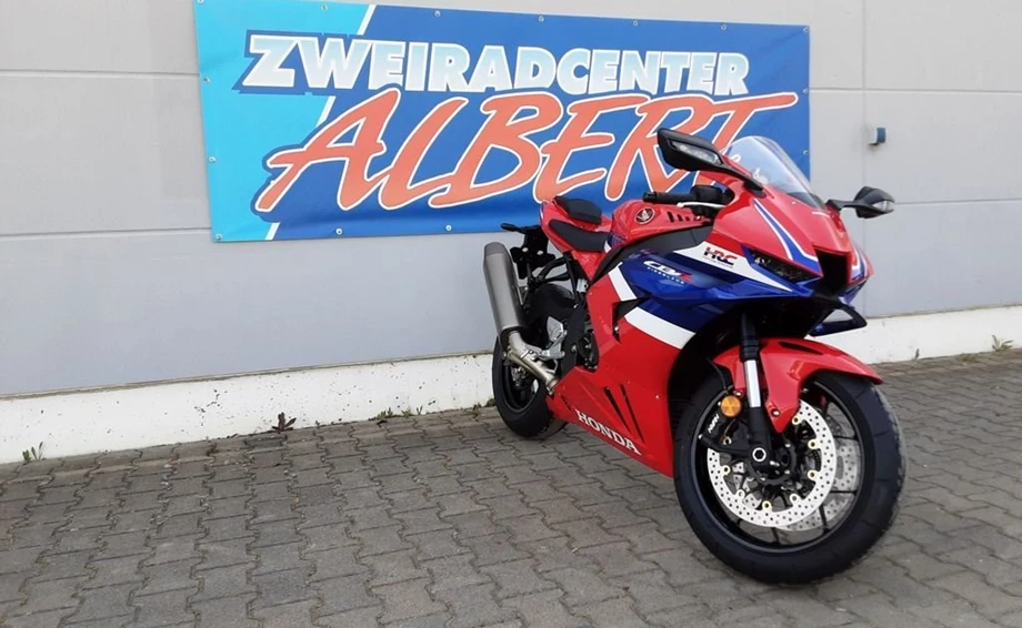 Offer Honda CBR1000RR-R Fireblade Bild 7: Offer Honda CBR1000RR-R Fireblade