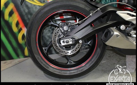 Gebrauchtmotorrad Triumph Street Triple 765 R - Bild 19
