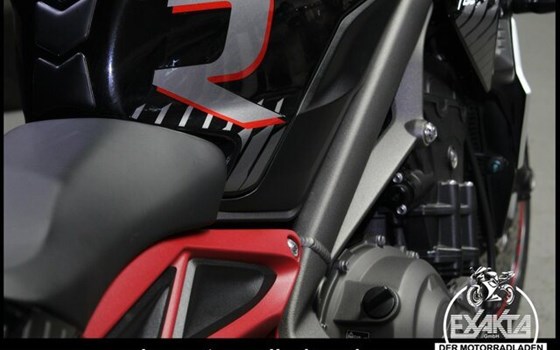 Gebrauchtmotorrad Triumph Street Triple 765 R - Bild 24