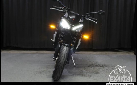 Gebrauchtmotorrad Triumph Street Triple 765 R - Bild 29