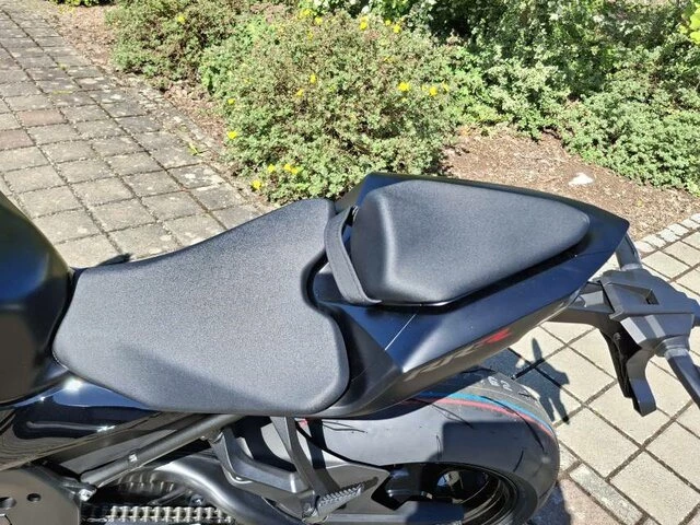 Offer Honda CBR1000RR Fireblade Bild 11: Offer Honda CBR1000RR Fireblade