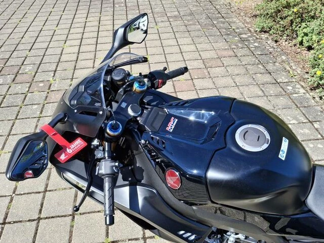 Offer Honda CBR1000RR Fireblade Bild 13: Offer Honda CBR1000RR Fireblade