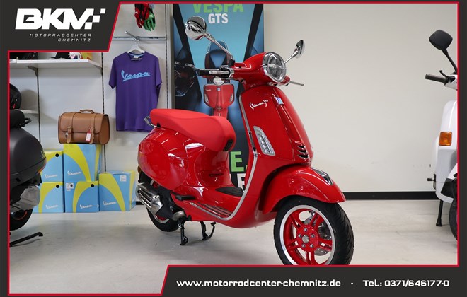 Vespa Primavera RED 50